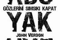 Gözlerini Sımsıkı Kapat