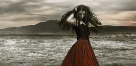 Kutsanmış Kan (Kan Günlükleri Serisinin 1. Kitabı)