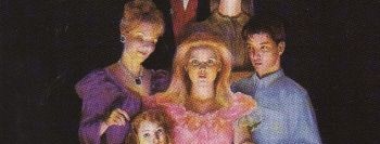 Çatının Karanlığında – Cutler Ailesi Serisi 5.Kitap